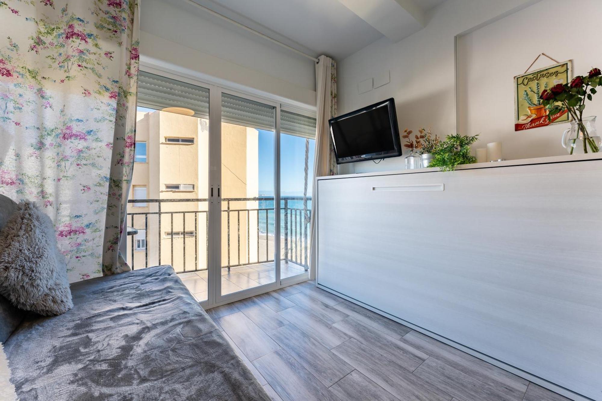 La Perla Apartment Фуeнхирола Екстериор снимка